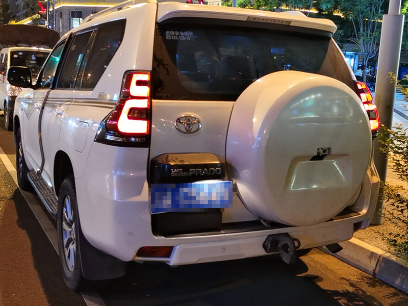 越野车