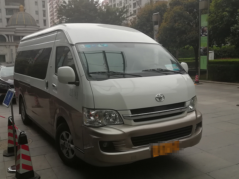 中型商务车